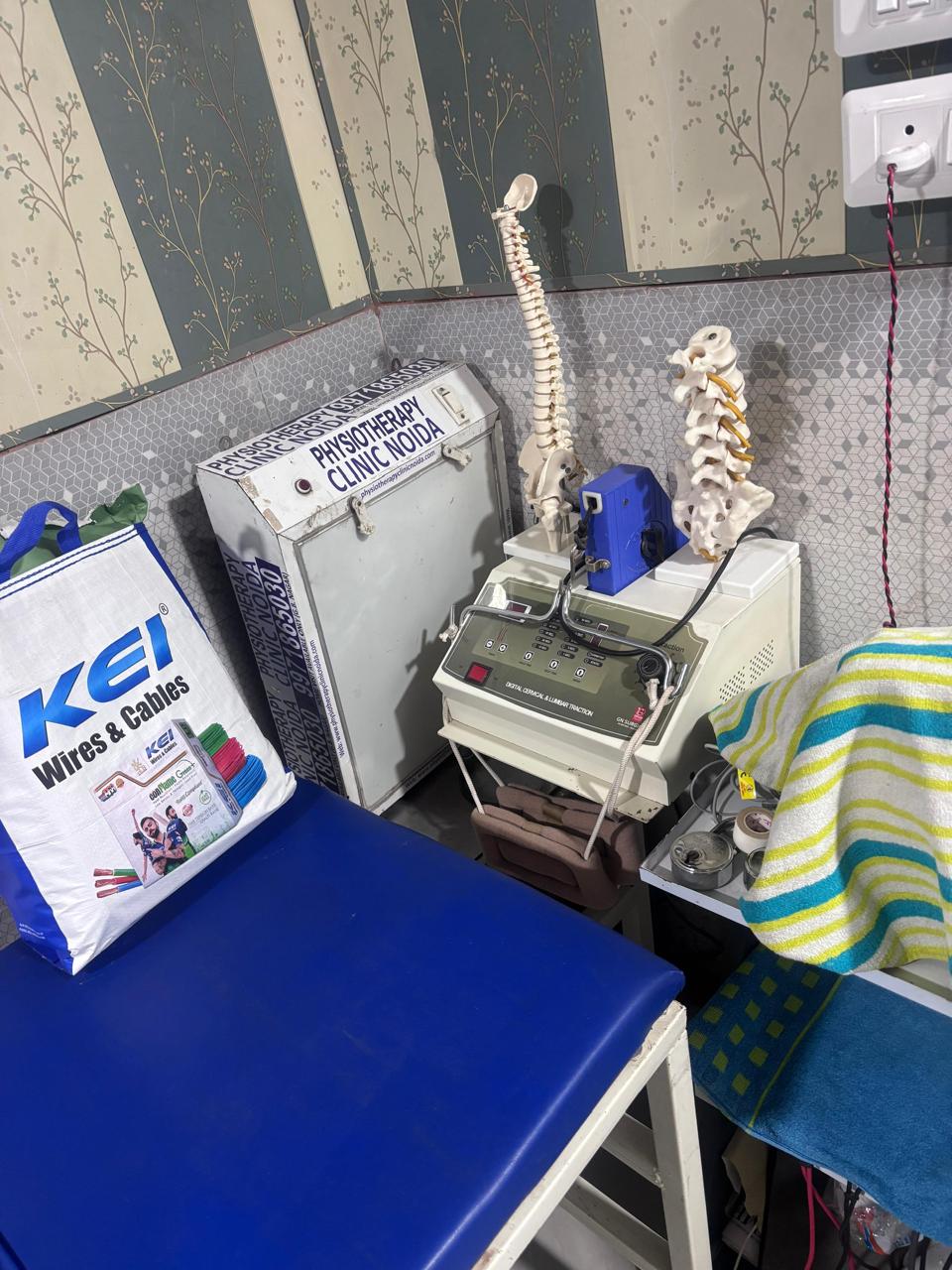 Patient waiting lounge at Noida Sector 44 clinic